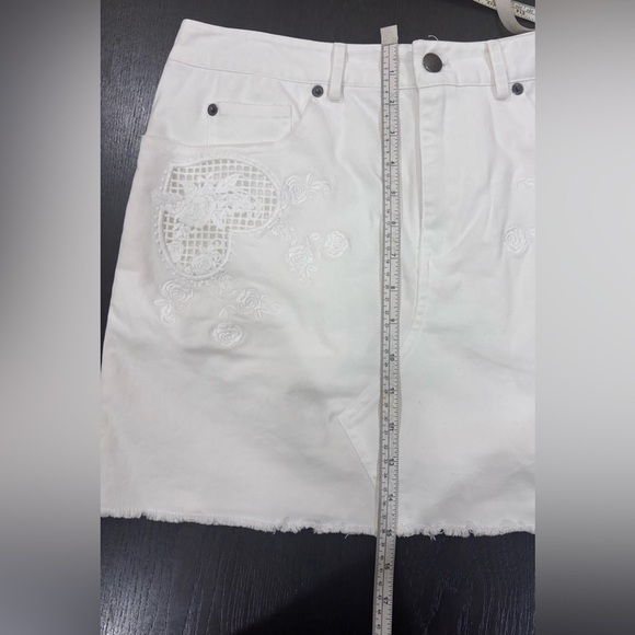 White Denim Distressed Skirt Size 8 Rebecca Minkoff - Picture 7 of 11
